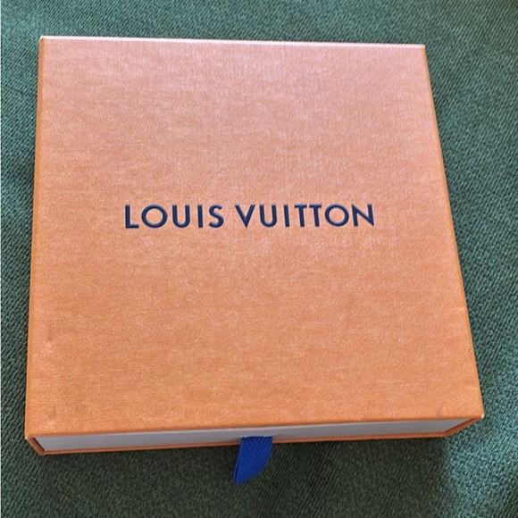 Louis Vuitton Black Belt with Gold LV Logo - Picture 4 of 6